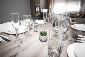 Ave Huelin 3Rooms - Alojamiento con Parking y AC