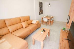 Ave Huelin 3Rooms - Alojamiento con Parking y AC