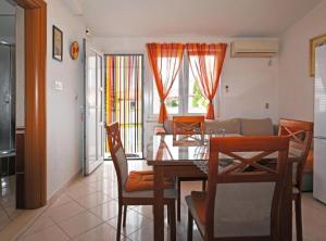 Apartments Mihovilovic - 50 m from beach