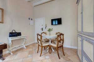 Agnolo Apartment by Mamo Florence