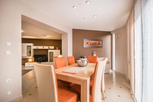 Villa Fabiana, a luxurious and spacious villa, few minutes from the beach