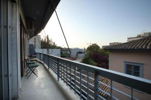Modern 2BD apartment next to Acropolis