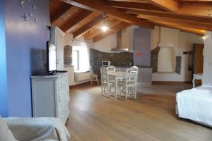 Trauner Rooms Collection