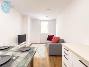 Blue Life 2A Tirabora Short Rent