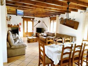 Elegant Villa in Vélez-Rubio with Private Pool