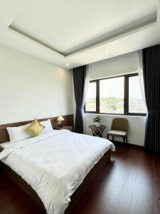 Phòng Giường Đôi Nhìn Ra Núi (Double Room with Mountain View)