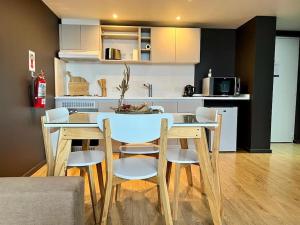 Seaport Apartments Pacifico B