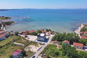 Apartments Bonaca with Jacuzzi