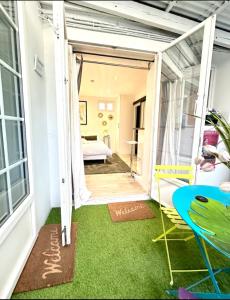 Appartements Studio 2 Joli studio neuf veranda d ete bords de Marne 5 km paris : photos des chambres