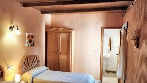 Elegant Villa with Private Pool in Jerte