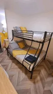 Monastère - Версаль