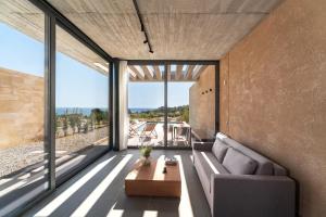 Linear Cabanon Kallithea Luxury Villas