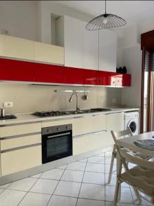 Appartamento con 2 Camere da Letto e Vista Mare