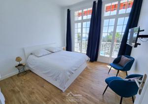 Grand Standing Hyères T3 - Vue mer - Piscine - Tennis