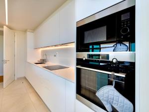 Bayline - Beachfront Bliss & Spa by Bedzy