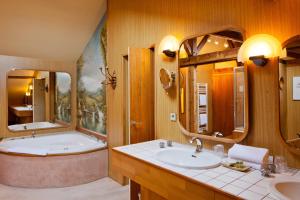 Hotels Hotel de France : Suite en Duplex