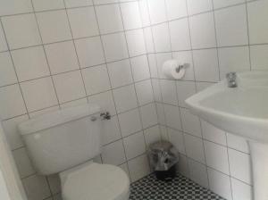 Rolling Wave Guesthouse