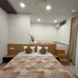 Golden Oak- 5 min walk from golden temple - Amritsar