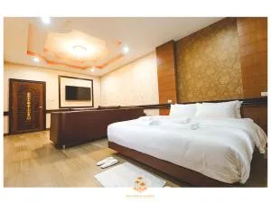 The Crystal Ranong - Suite Room - Ban Lum Than