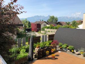 Gemütliches Doppelzimmer mit Gartenblick und Top ÖV