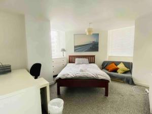 2 Bedroom Modern stylish Apt in Glasgow City Centre