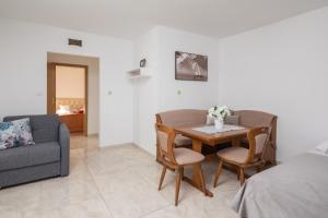 Seaview Apartment Gogi