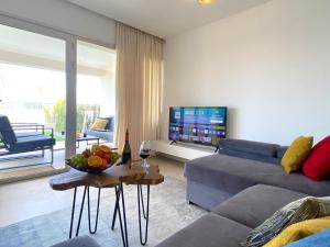 Impresionante apartamento con vistas a la piscina