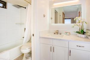 Renovated Ocean View Suite, Near Beach, Free Parking