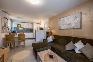Olive Shade - Apartment near the Beach