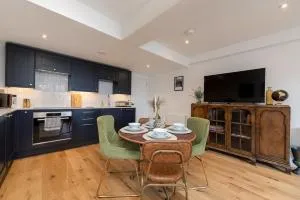 Bath Abbey View - City Centre - Bradford-on-Avon