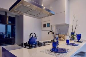 Suite Maximo azul Cibeles AC in front of Contramar