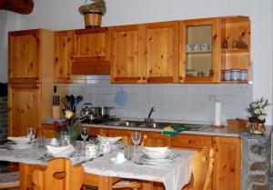 One-Bedroom Apartment - Split Level