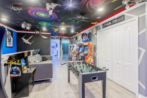 House with Private PoolGame RoomClubhouse