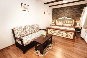 The Transylvanian Apartment - near Bridge ofLies