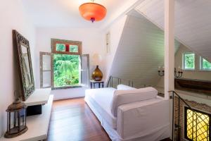 Cabana Boutique na Serra com piscina natural