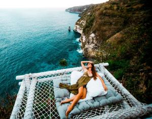 Tropical Glamping Nusa Penida Diamond Beach - Cliff Side Edge