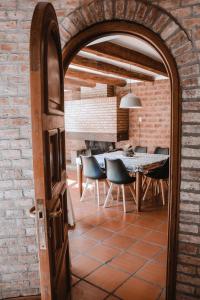 Excelente ubicacion! Casa grande con parrilla