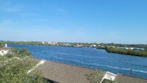 1255-506 Luxuriously Updated with Bay VIews