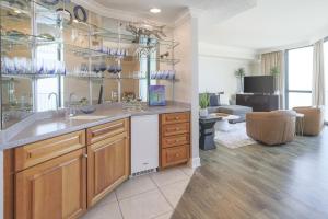 Phoenix IX 602 condo