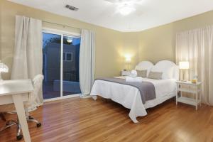 La Playa - Charming Bayside Bungalow