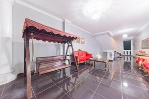 RedDoorz at Hotel Arwana Tugu Puncak