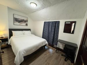 Comfy Getaway, 5 Bed, Sleeps 9, walk to falls!