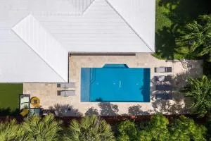 Enchanting Oasis 5-Min 2Beach. Heated Pool&Jacuzzi - Lighthouse Point