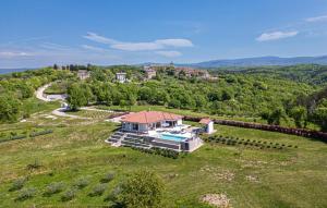 NEW Villa Green Forest with wellness and outdoor salty pool