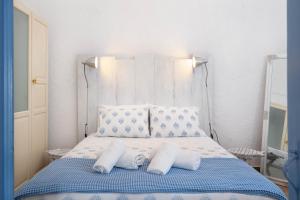 Aggelikis Traditional Cave House