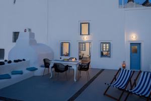 Aggelikis Traditional Cave House