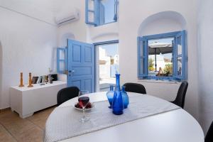 Aggelikis Traditional Cave House