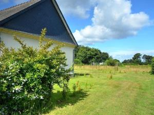 Holiday Home in Kerbors near Côte de Granit Rose