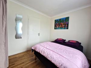 Maisons de vacances Holiday Home in Kerbors near Cote de Granit Rose : photos des chambres