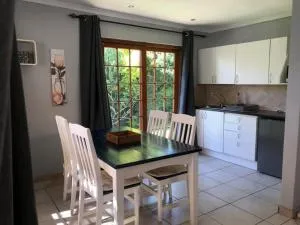 Protea Cottage - 9 min away from OR Tambo - 伊登维尔